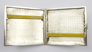 STŘÍBRNÁ GRAVÍROVANÁ TABATĚRKA