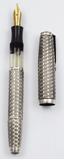 STŘÍBRNÉ LUXUSNÍ PERO - BARCLAY 1302