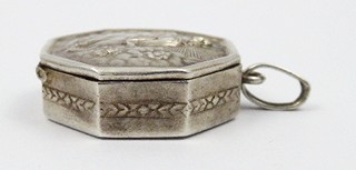 STŘÍBRNÝ RŮŽENEC SE SCHRÁNKOU S PANNOU MARIÍ