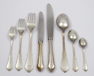 STŘÍBŘENÝ PŘÍBOR PRO 6 OSOB (46 KS) - SANDRIK