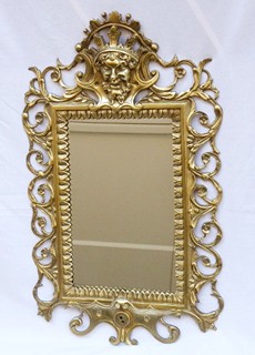 ZRCADLO S PORTRÉTEM KRÁLE