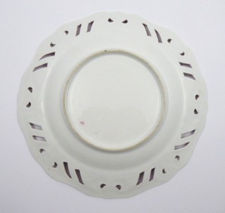 DVA TALÍŘE S PURPUROVÝM ORNAMENTEM - SLAVKOV, SCHLAGGENWALD