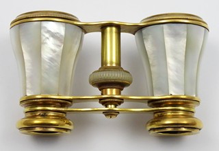 DIVADELNÍ KUKÁTKO S PERLETÍ - IRIS, PARIS