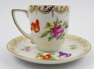 MOKA ŠÁLEK S KVÍTÍM A ZLACENÍM - ROSENTHAL, VZOR MEISSEN