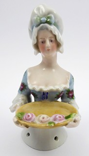 ČAJOVÁ PANENKA S PODNOSEM RŮŽÍ - WILLIAM GOEBEL, OESLAU