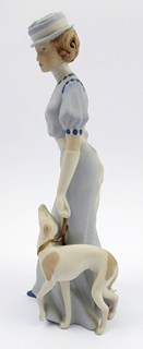 VLADIMÍR DAVID (NAR. 1921) - DÁMA S MALÝM CHRTEM - ROYAL DUX, DUCHCOV