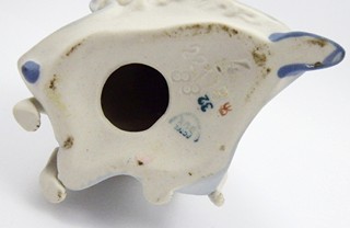 VLADIMÍR DAVID (NAR. 1921) - DÁMA S MALÝM CHRTEM - ROYAL DUX, DUCHCOV