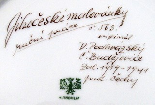 VÁCLAV PODHRÁZSKÝ (1897-1935) - TALÍŘ A ŠEST TALÍŘKŮ - JIHOČESKÉ MALOVÁNKY