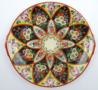 VĚTŠÍ ZÁVĚSNÝ TALÍŘ S CHODSKÝM VZOREM - KLENČÍ