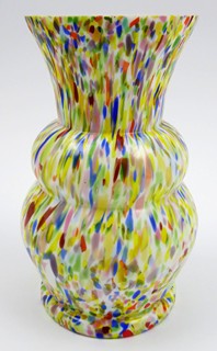 VÁZIČKA Z BAREVNÉHO BROKOVÉHO SKLA