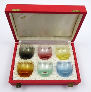 RUDOLF ESCHLER - ŠEST SKLENIČEK CULBUTO S PTAČÍMI RYTINAMI V LUXUSNÍ KAZETĚ - MOSER