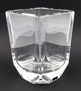 Sigurd Persson - VÁZA Z KŘIŠŤÁLOVÉHO SKLA - KOSTA BODA, ŠVÉDSKO