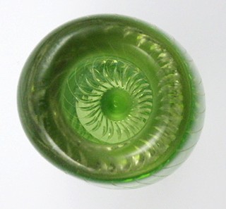 VÁZIČKA Z BEZBARVÉHO SKLA SE ZELENÝM JÁDREM