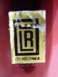 JAROSLAV TABARA (1932-2020) - VÁZA Z FIALOVÉHO SKLA S OPÁLOVÝM DEKOREM - LEDNICKÉ ROVNE