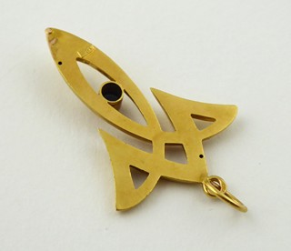 ZLATÝ SECESNÍ PŘÍVĚSEK S PŘÍRODNÍM MODRÝM SAFÍREM