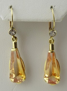 ZLATÉ NÁUŠNICE SE SYNTETICKÝMI KORUNDY PADPARADSCHA