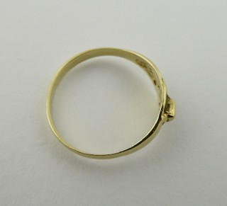 ZLATÝ PRSTEN SE SYNTETICKÝM ZIRKONEM