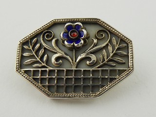 STŘÍBRNÁ BROŽ S EMAILEM A ČESKÝM GRANÁTEM - TURIET & BARBACH, VÍDEŇ