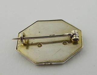 STŘÍBRNÁ BROŽ S EMAILEM A ČESKÝM GRANÁTEM - TURIET & BARBACH, VÍDEŇ