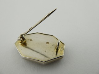 STŘÍBRNÁ BROŽ S EMAILEM A ČESKÝM GRANÁTEM - TURIET & BARBACH, VÍDEŇ