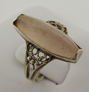 STŘÍBRNÝ PRSTEN S PŘÍRODNÍM RŮŽENÍNEM