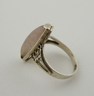 STŘÍBRNÝ PRSTEN S PŘÍRODNÍM RŮŽENÍNEM