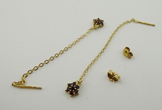 ZLACENÉ STŘÍBRNÉ VISACÍ NÁUŠNICE S ČESKÝMI GRANÁTY - GRANÁT, TURNOV