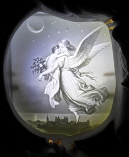 OSVĚTLENÍ, LITOFANIE S ANDĚLEM STRÁŽNÝM - PRENSAICH, PLAUE