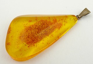 VELKÝ PŘÍVĚSEK S JANTAREM - FISCHLAND SCHMUCK
