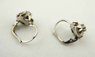 NÁUŠNICE Z BÍLÉHO ZLATA S PŘÍRODNÍMI DIAMANTY - 0,30 CT