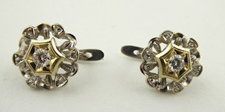 ZLATÉ NÁUŠNICE S 14 PŘÍRODNÍMI DIAMANTY