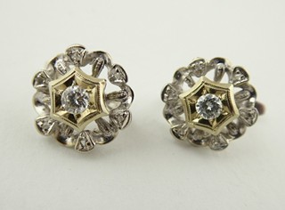 ZLATÉ NÁUŠNICE S 14 PŘÍRODNÍMI DIAMANTY