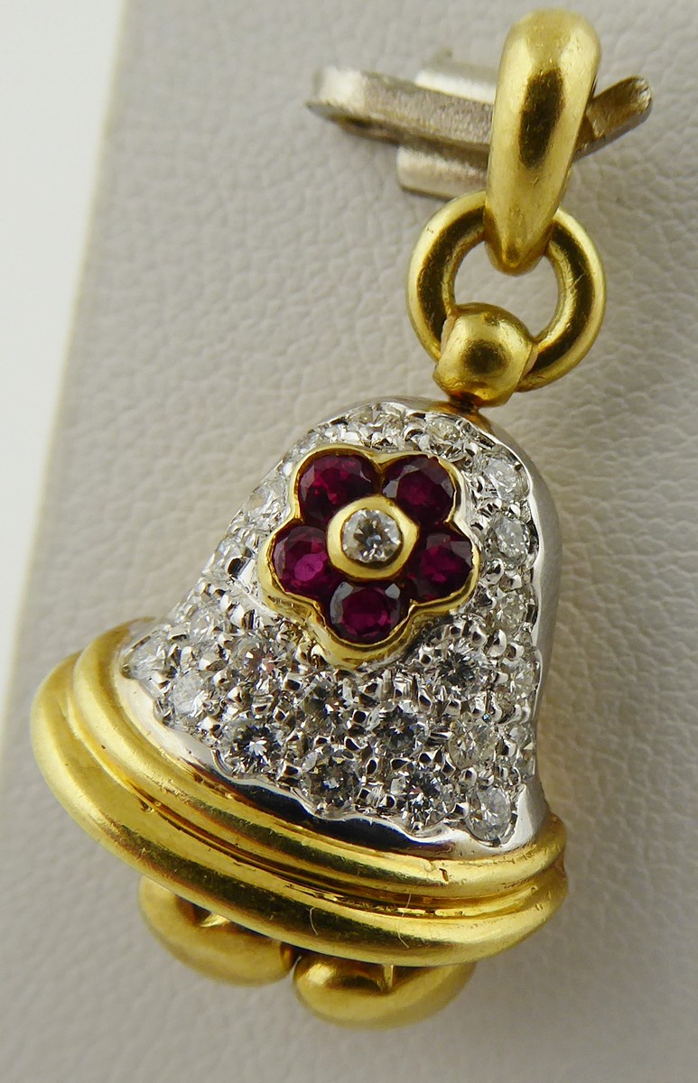 ZVONEČEK ZE ZLATA 18K S PŘÍRODNÍMI RUBÍNY A DIAMANTY 0,60 CT