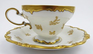 ROKOKOVÝ ČAJOVÝ ŠÁLEK SE ZLATÝM KVÍTÍM - ROSENTHAL, POMPADOUR