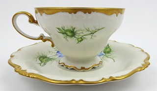 ROKOKOVÝ ČAJOVÝ ŠÁLEK S KVĚTY ČERNUCHY DAMAŠSKÉ - ROSENTHAL, POMPADOUR, U.S. ZONE