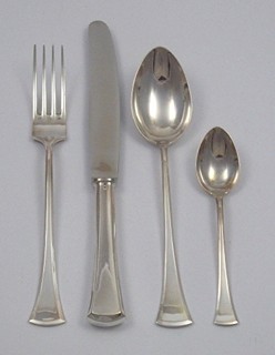 FRANTIŠEK BIBUS (1860-1944) - STŘÍBNÉ ART DECO PŘÍBORY V KAZETĚ 24 KS - MORAVSKÁ TŘEBOVÁ