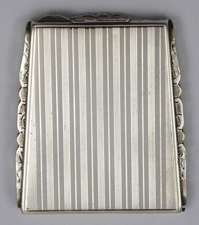 STŘÍBRNÁ GRAVÍROVANÁ PUDŘENKA - ČESKOSLOVENSKO 1929 -1941