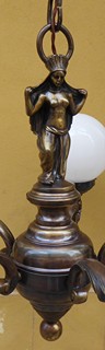 FRANTA ANÝŽ (1876-1934) - BRONZOVÝ PĚTIRAMENNÝ LUSTR S FIGUROU DÍVKY