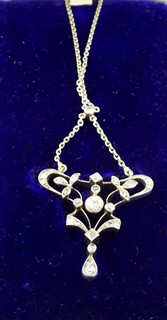 ZLATÝ SECESNÍ KOLIÉR S PŘÍRODNÍMI DIAMANTY, VÍDEŇ 1900 - 1920