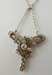 ZLATÝ SECESNÍ KOLIÉR S PŘÍRODNÍMI DIAMANTY, VÍDEŇ 1900 - 1920