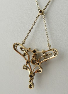 ZLATÝ SECESNÍ KOLIÉR S PŘÍRODNÍMI DIAMANTY, VÍDEŇ 1900 - 1920