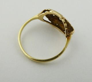 ZLATÝ PRSTEN S PŘÍRODNÍMI DIAMANTY - 0,25 CT