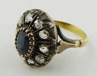 PRSTEN S PŘÍRODNÍM SAFÍREM A DIAMANTY, ITÁLIE 1840 - 1880