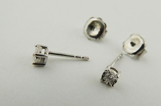 NÁUŠNICE S PŘÍRODNÍMI DIAMANTY 0,10 CT