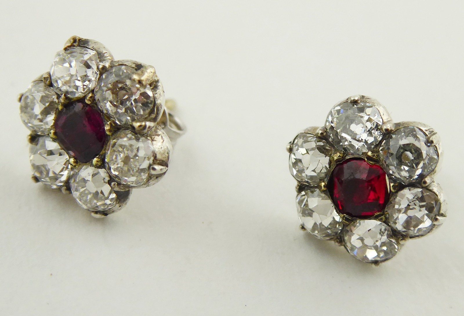 ZLATÉ NÁUŠNICE S PŘÍRODNÍMI DIAMANTY 1,60 CT - NEAPOL A VICENZA