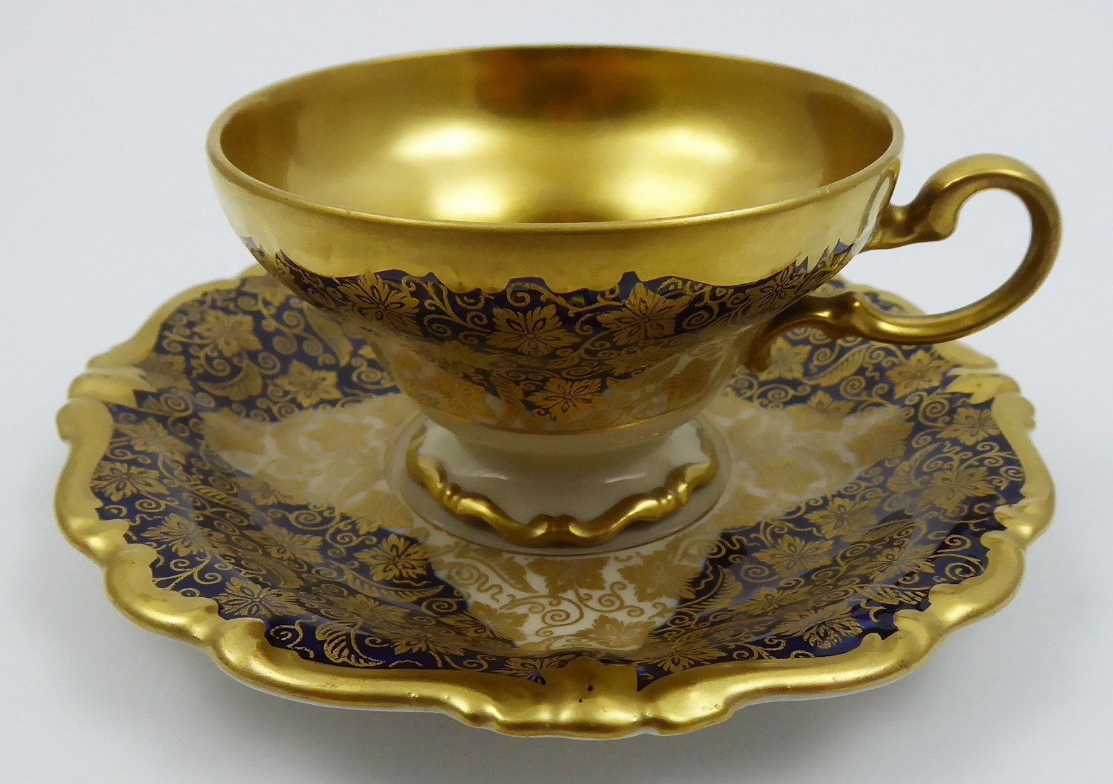ZLACENÝ MOKA ŠÁLEK S KOBALTOVÝM EFEKTEM - ROSENTHAL, POMPADOUR, U.S. ZONE