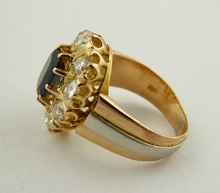 PRSTEN ZE ZLATA A PLATINY S PŘÍRODNÍM SAFÍREM A PŘÍRODNÍMI DIAMANTY - 1,3 CT
