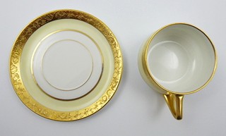 ŠÁLEK SE SILNĚ ZLACENÝMI PÁSY - ROSENTHAL, DONATELLO