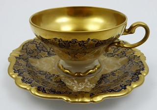 ZLACENÝ MOKA ŠÁLEK S KOBALTOVÝM EFEKTEM - ROSENTHAL, POMPADOUR, U.S. ZONE