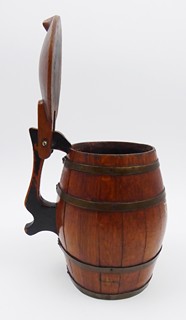 DŘEVĚNÝ KORBEL, SOUDEK - DOBRÉ PIVO DĚVČE HEZKÉ, TO JSOU DARY ZEMĚ ČESKÉ